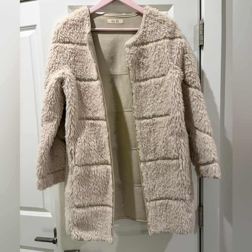 Cream Faux Fur Pattern Jacket